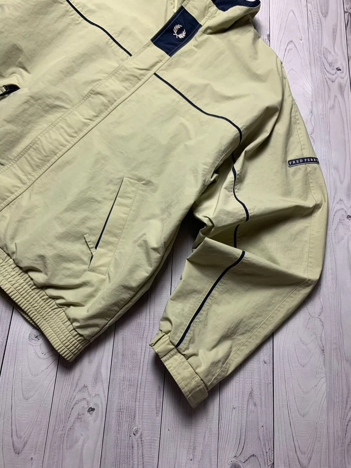 Fred Perry Light Jackets Fred Perry × Vintage Vintage Jacket Fred Perry size L Beige Streetwear