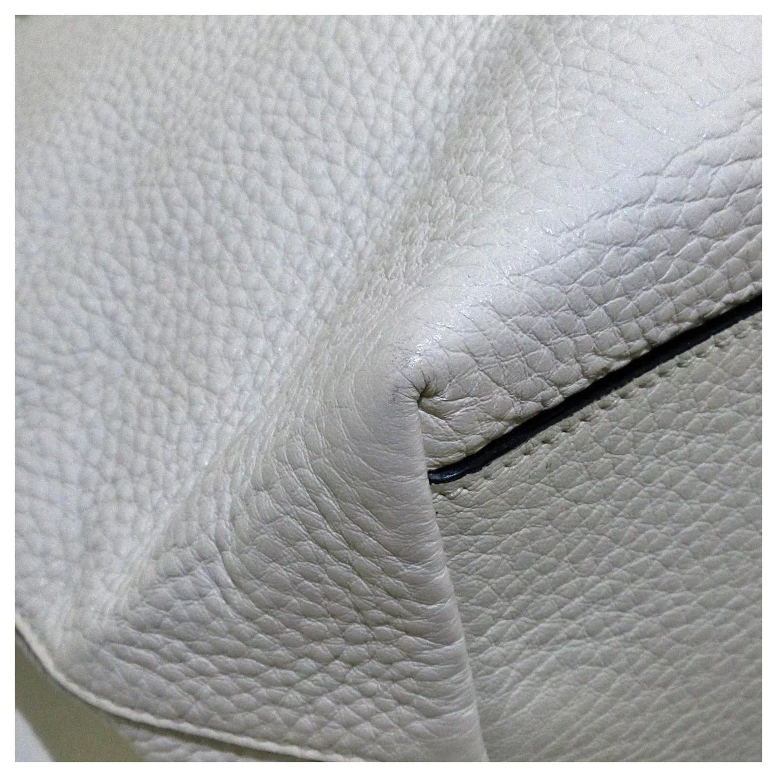 Prada Shoulder Bags Prada o1srvl11e0624 Size: OS / Shoulder Bag in White