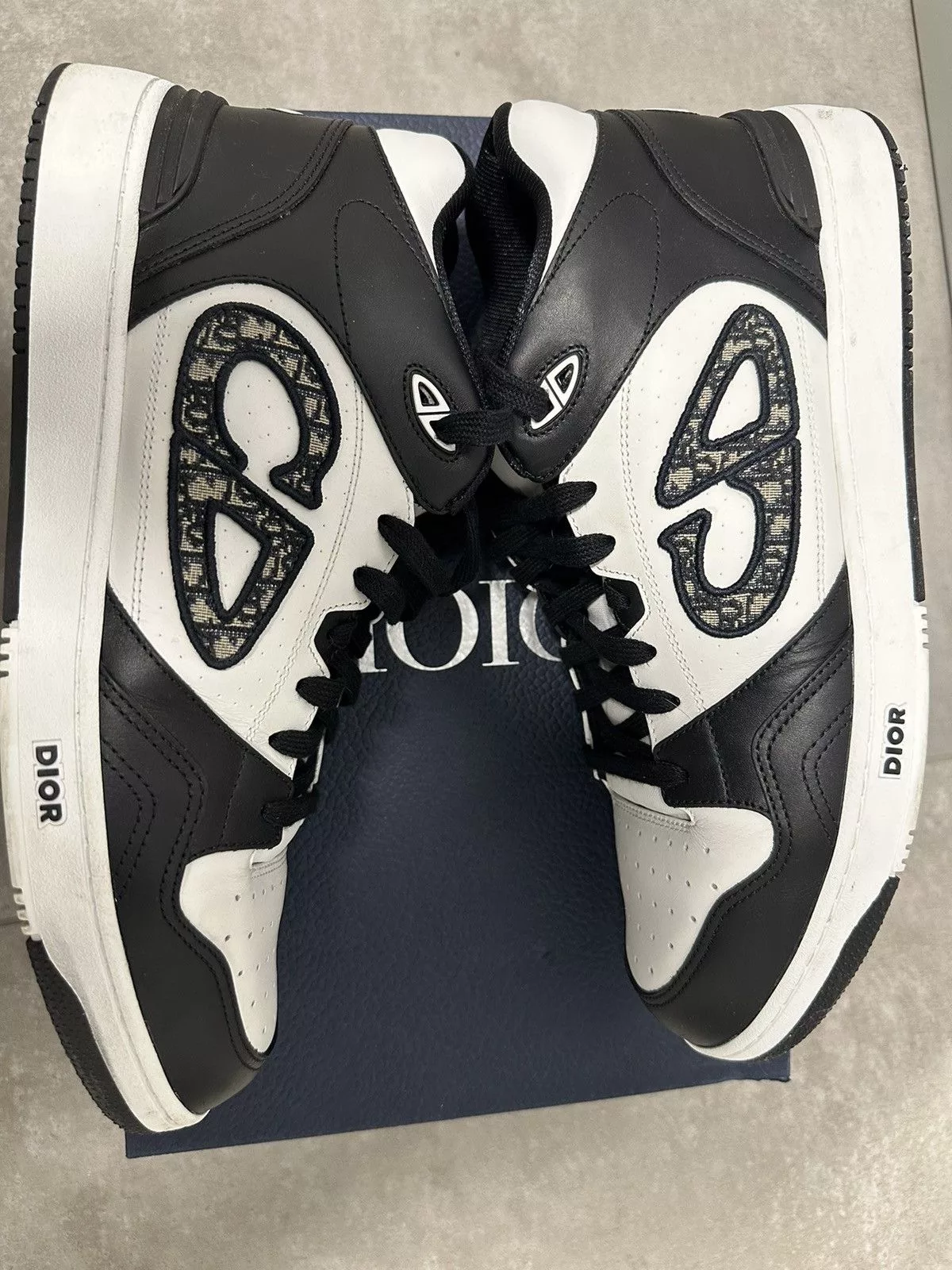 Dior Low Top Sneakers Dior B57 Mid-Top Sneaker - 11.5 US Black