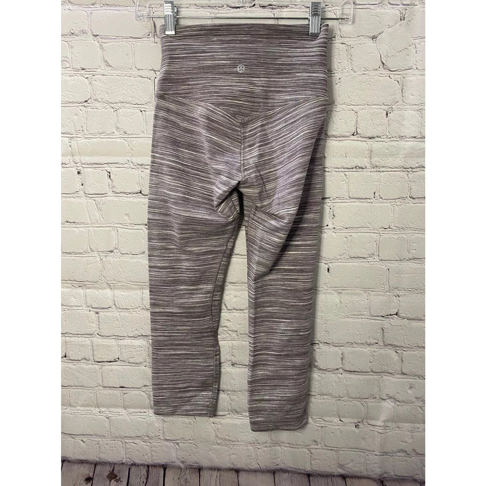 lululemon leggings size 4 Gray