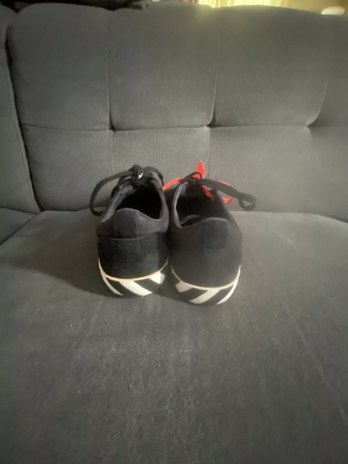 Off-White Low Top Sneakers Off-White Off white vulc low fuchsia