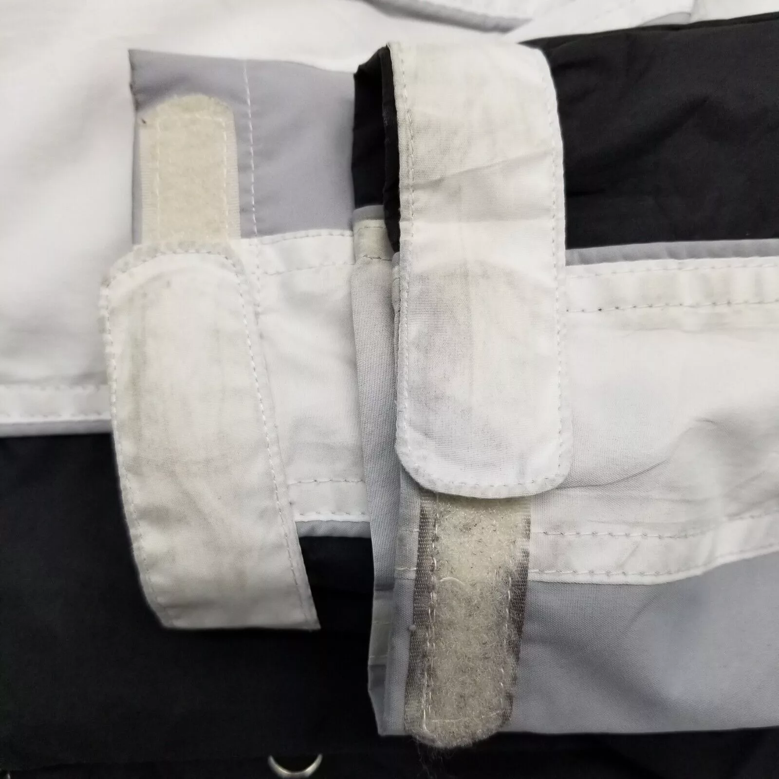 St. Johns Bay Jackets St. Johns Bay St Johns Bay Womens Jacket Small Pockets Full Zip Hooded White