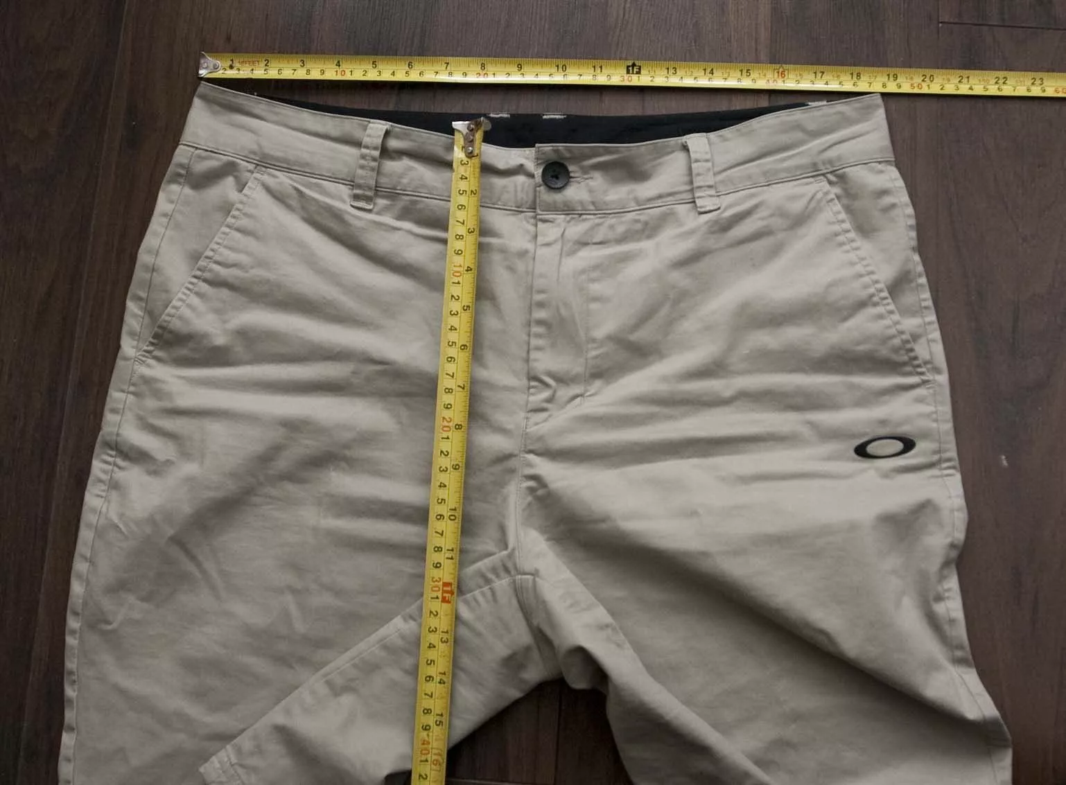 Oakley Shorts Size 37 Pale Brown Multi