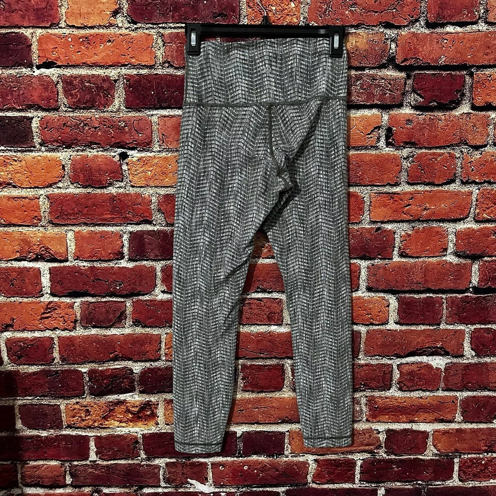 lululemon leggings size 4 Gray