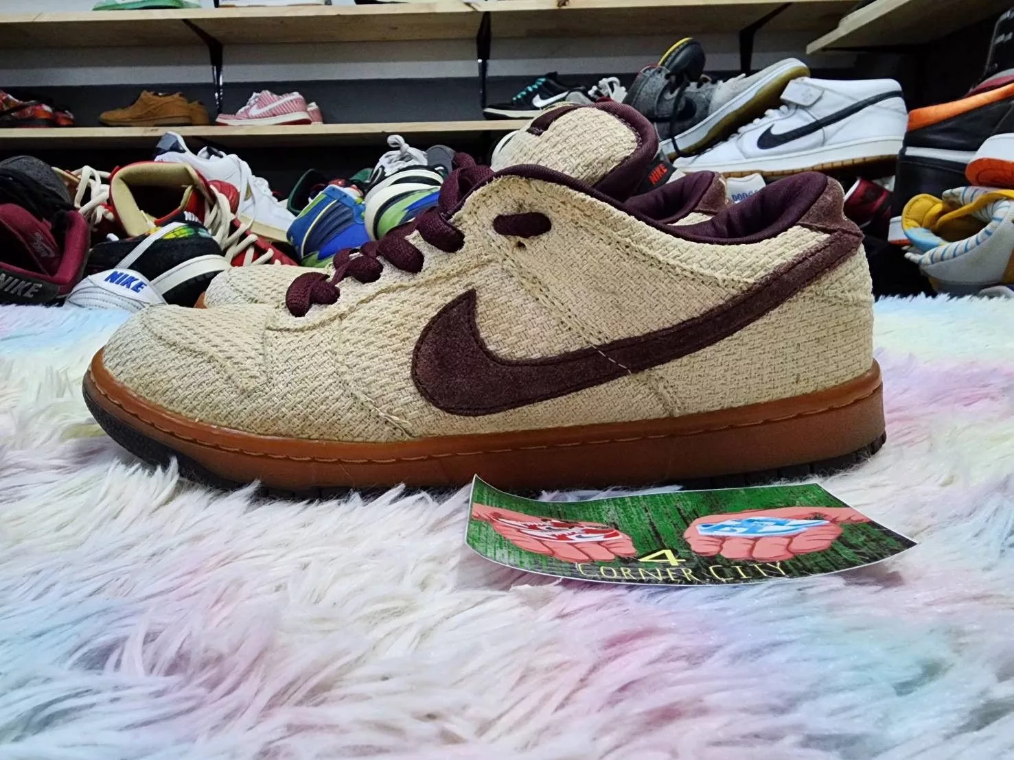 Nike Low Top Sneakers Nike Sb Dunk Low Red Hemp 2004 Beige