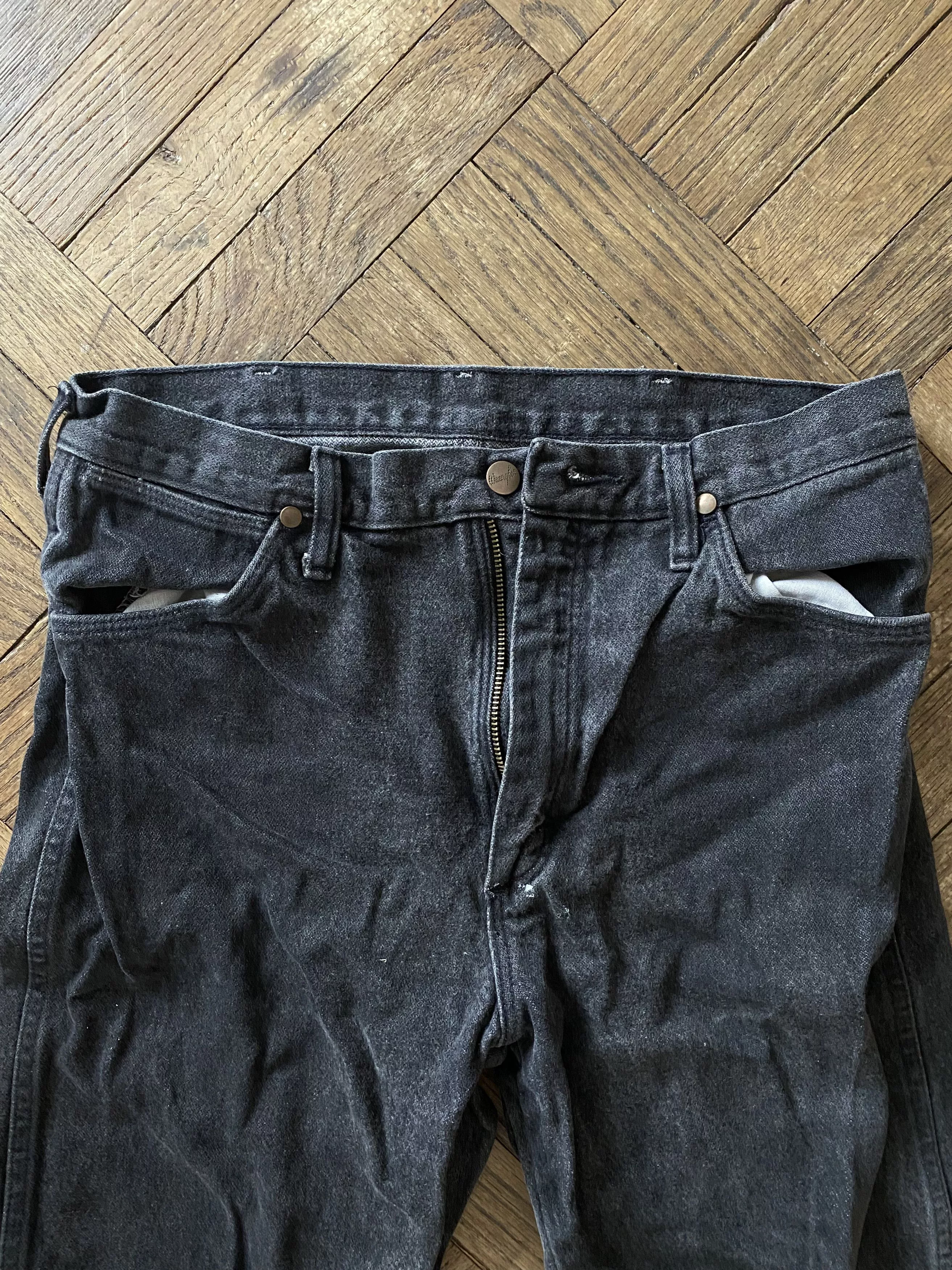 Wrangler Denim Wrangler Dark Gray Denim Stack