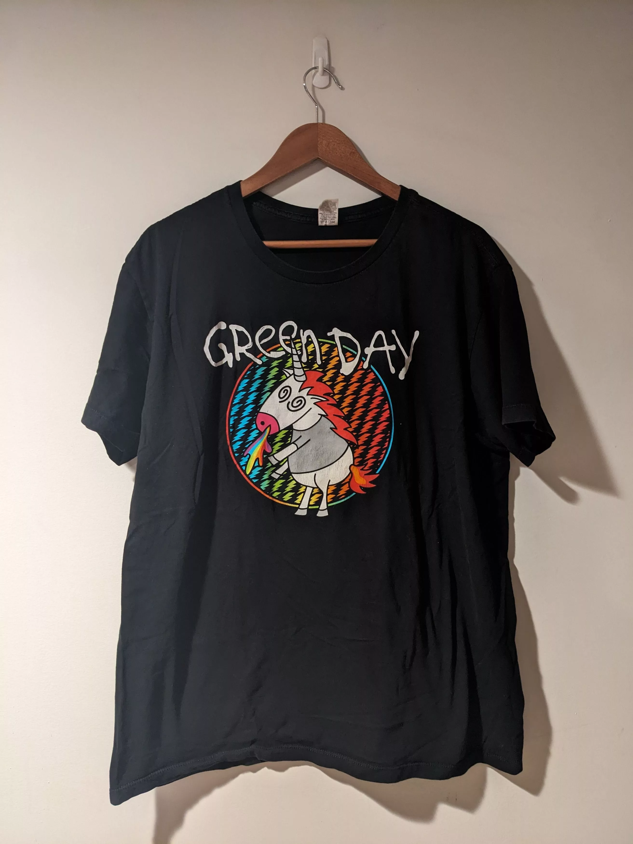 Hot Topic Short Sleeve T Shirts Hot Topic × Vintage Green Day Unicorn Vomit Rainbow T-Shirt Black Streetwear