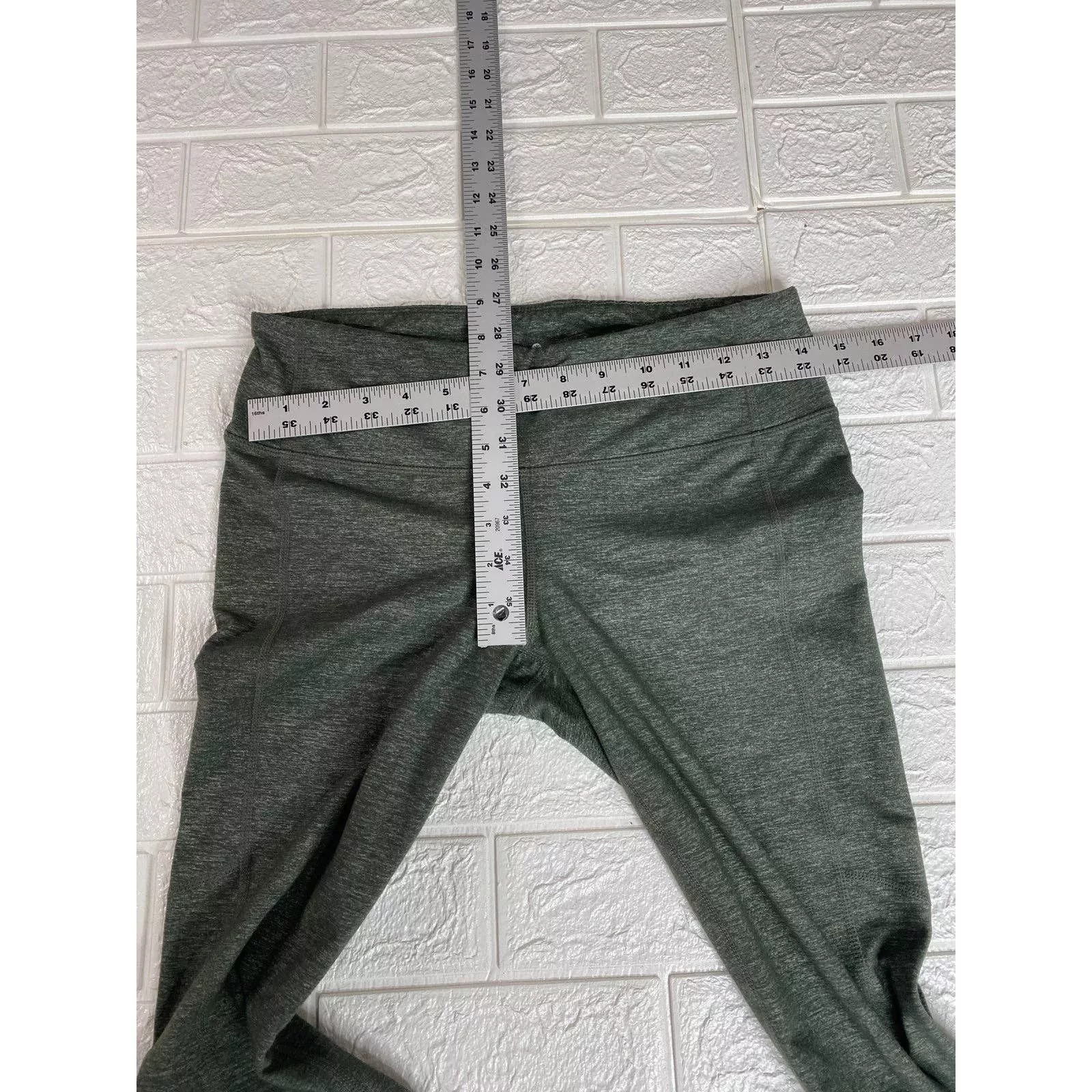Athleta leggings size medium Green