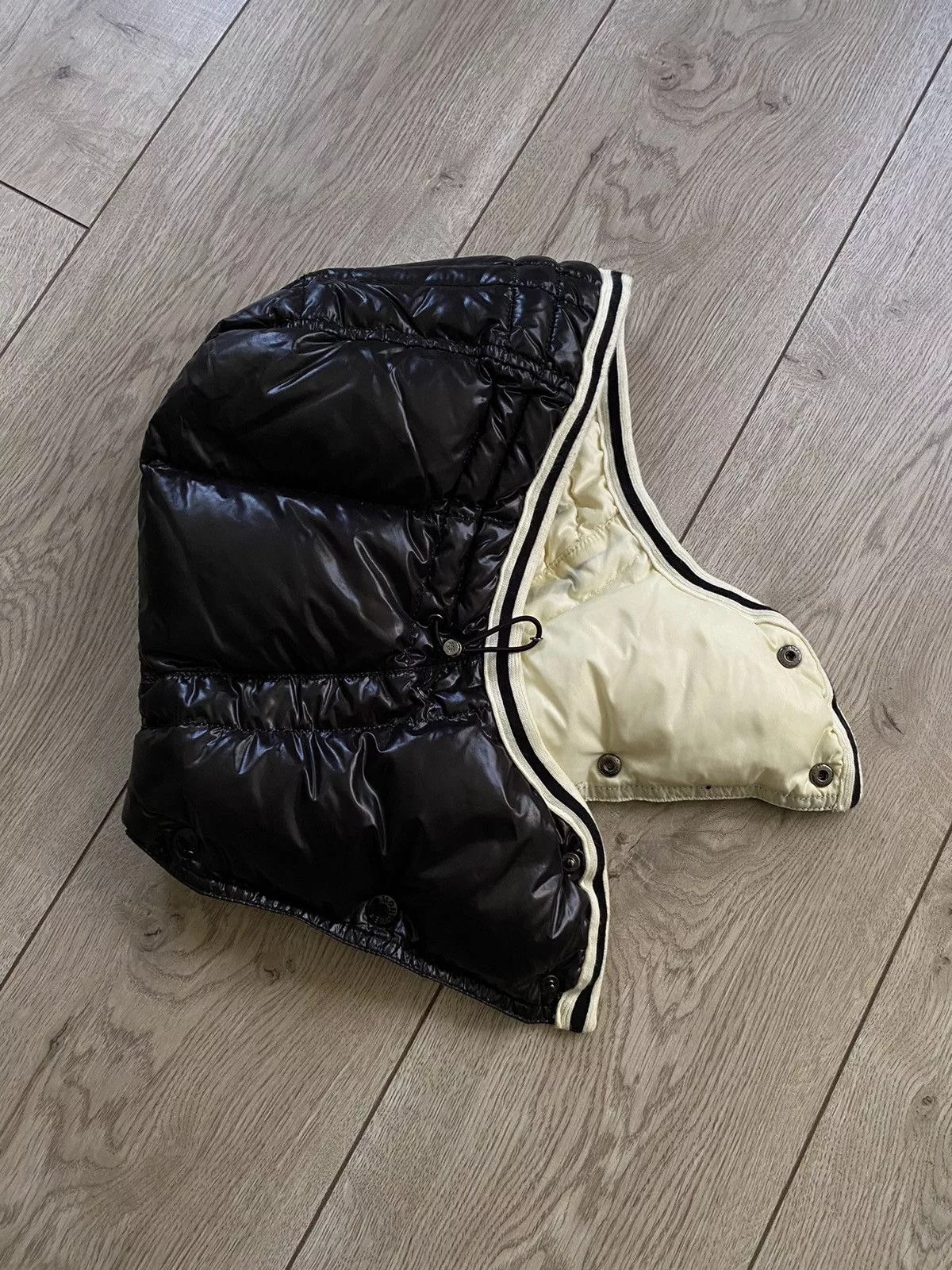 Moncler Miscellaneous Moncler Black Down Hood For Jacket