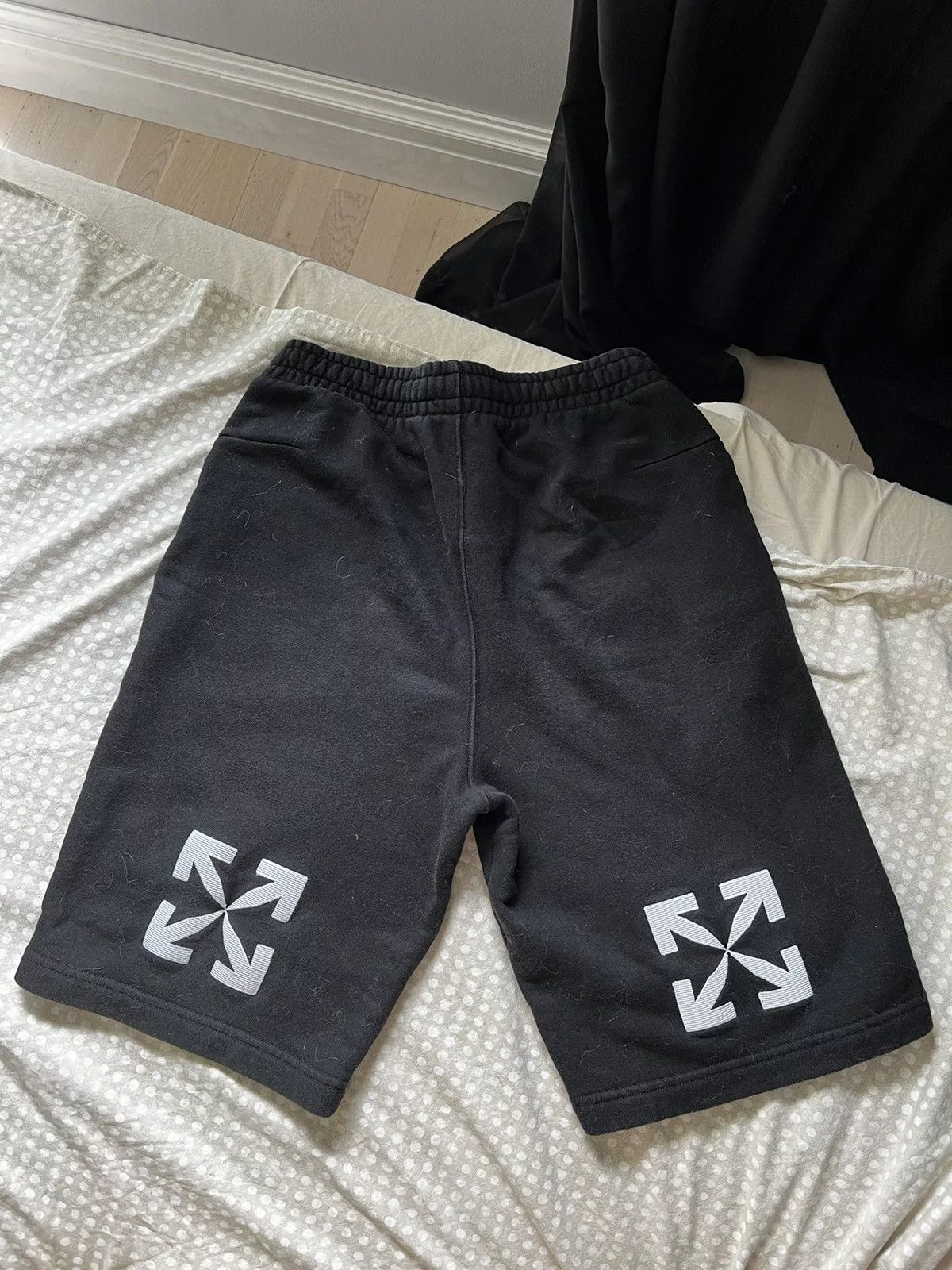 Off-White Shorts OFF-WHITE Universal Key Embroidered Sweat Shorts Black