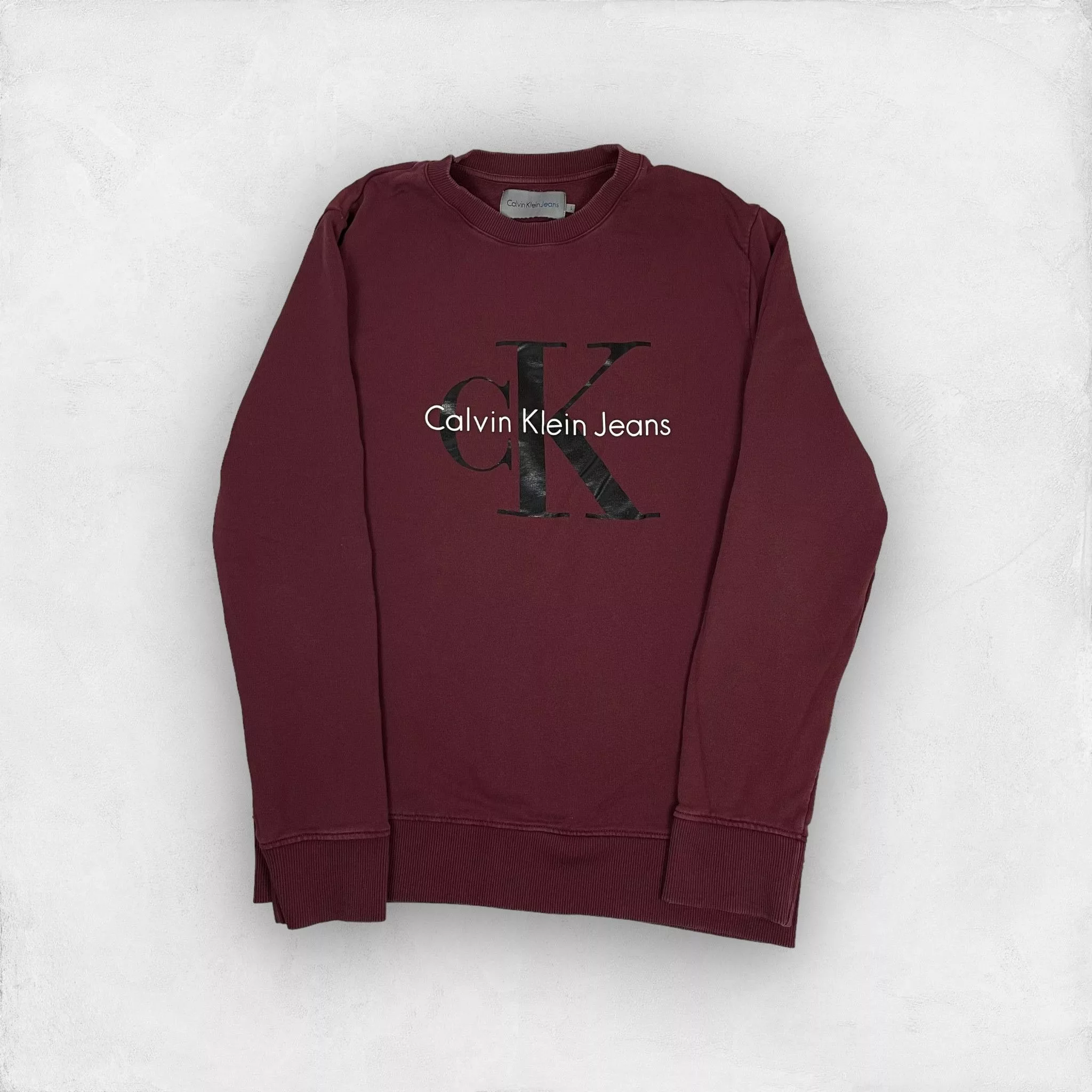 Calvin Klein Sweatshirts Hoodies Calvin Klein Men Burgundy Crew Neck Classic Sweatshirt Large Red Streetwear