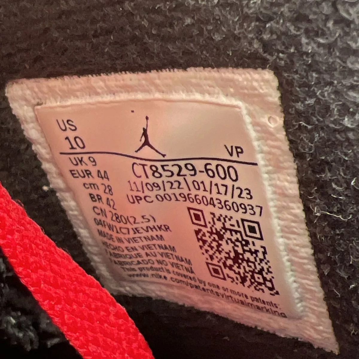 Jordan Brand Hi Top Sneakers Jordan Brand Air Jordan 6 Toro bravo Red