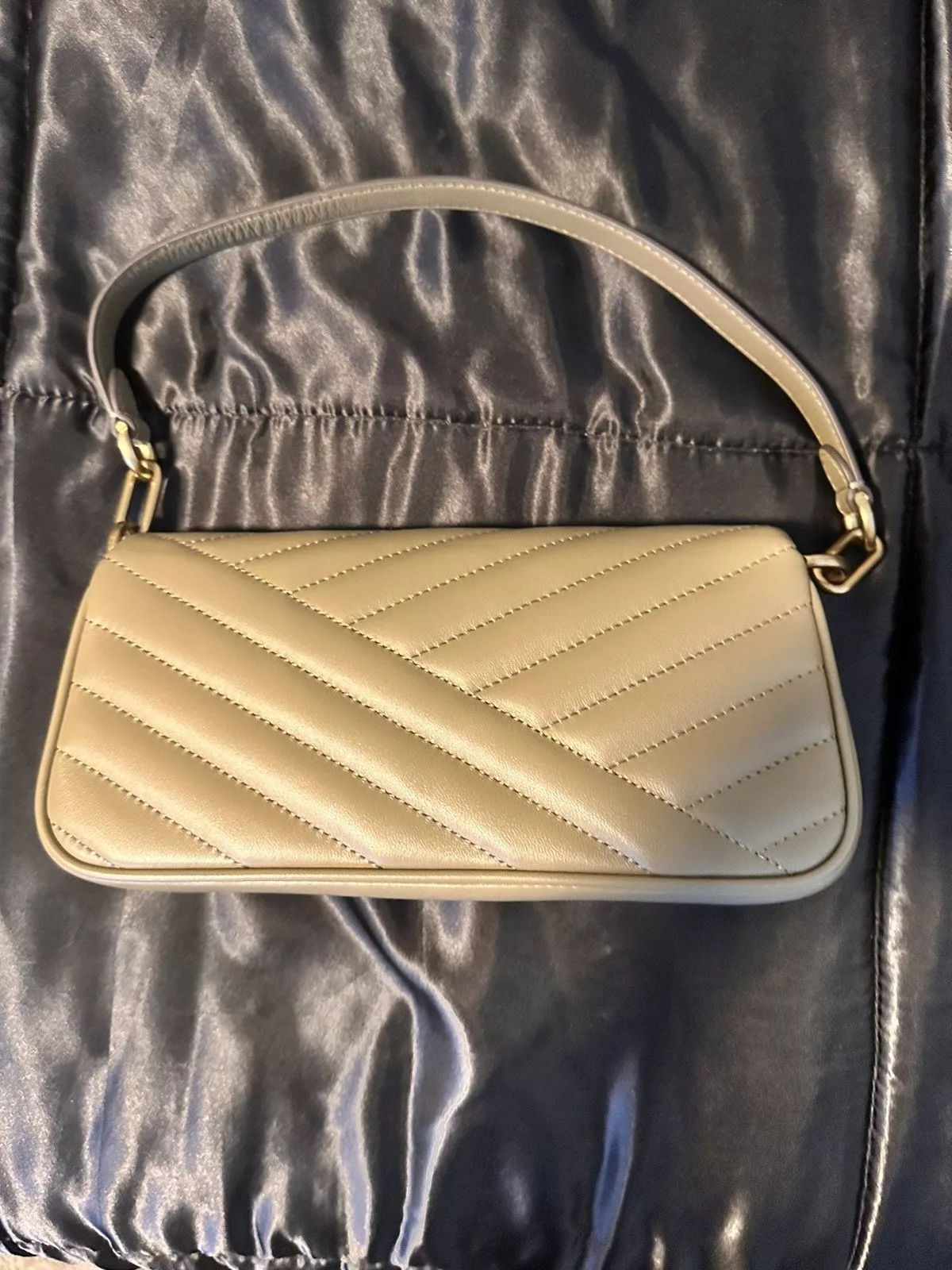 Tory Burch Shoulder Bags Tory Burch Purse Beige