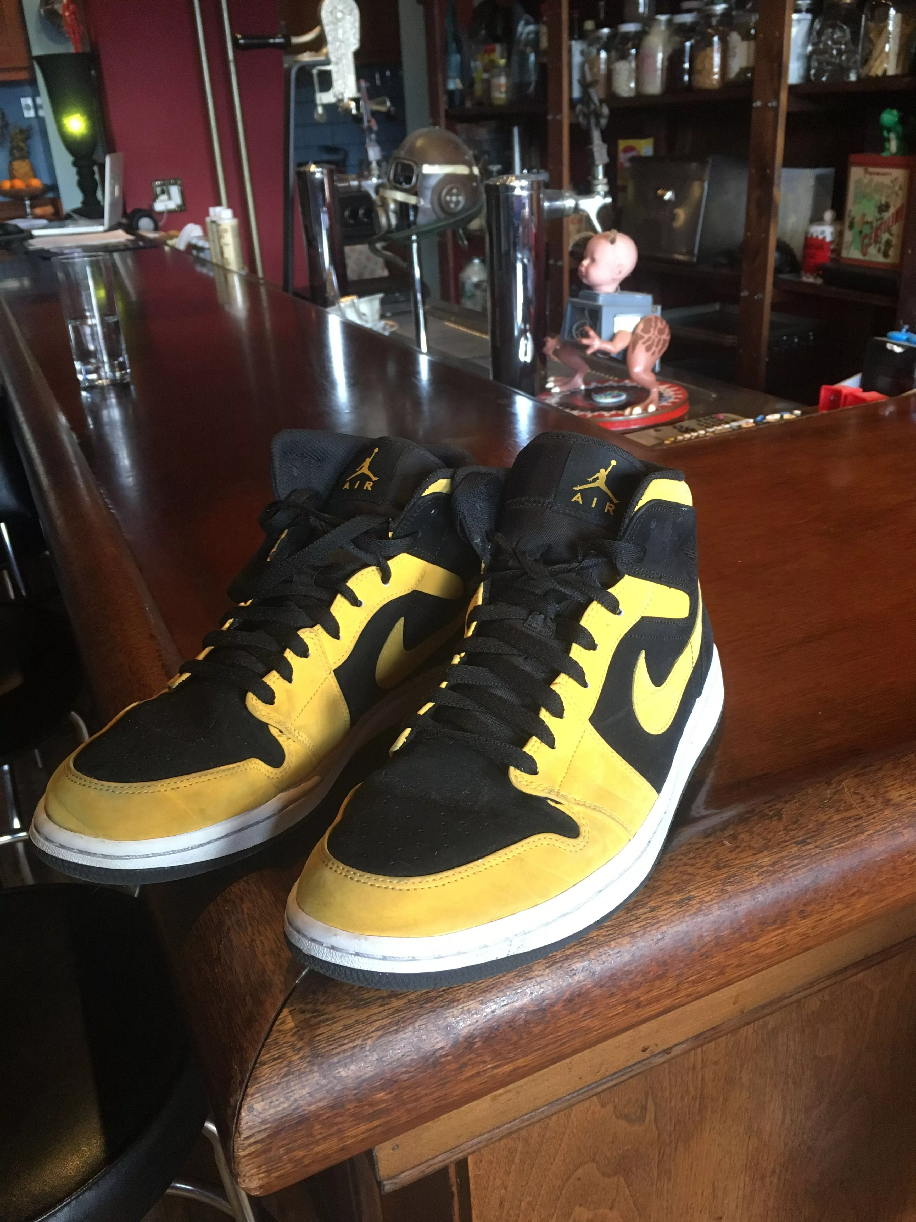 Nike Hi Top Sneakers Nike Air Jordan 1 Retro Mid Multi