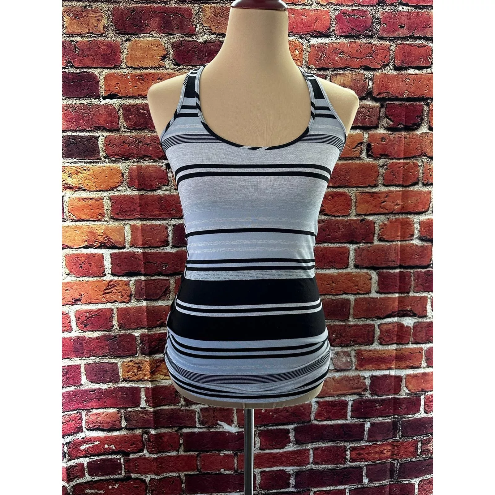 Lululemon Tank Tops Lululemon Tank Top size 8 Gray