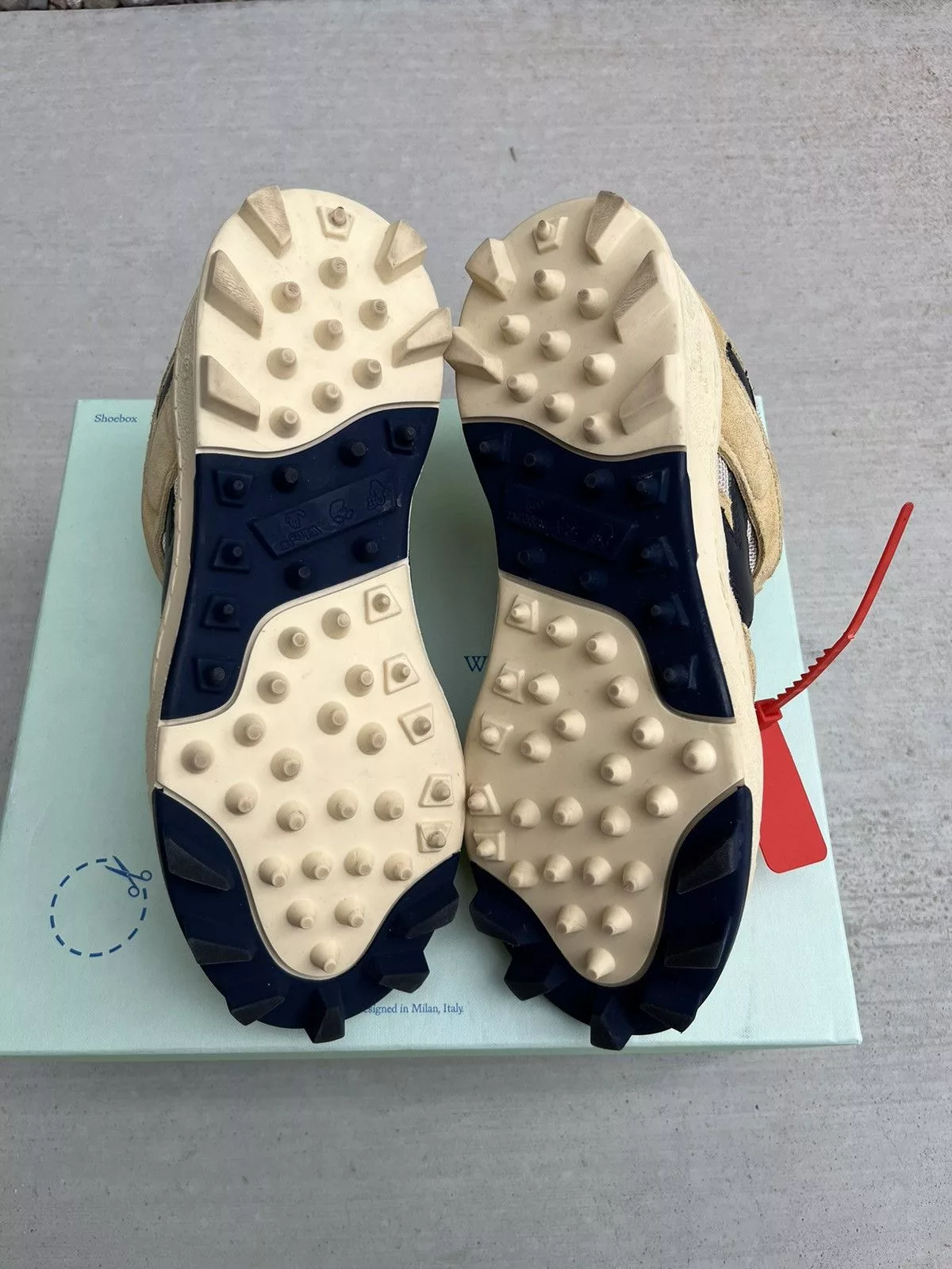 Off-White Low Top Sneakers Off-White Mountain Cleat ‘Beige’