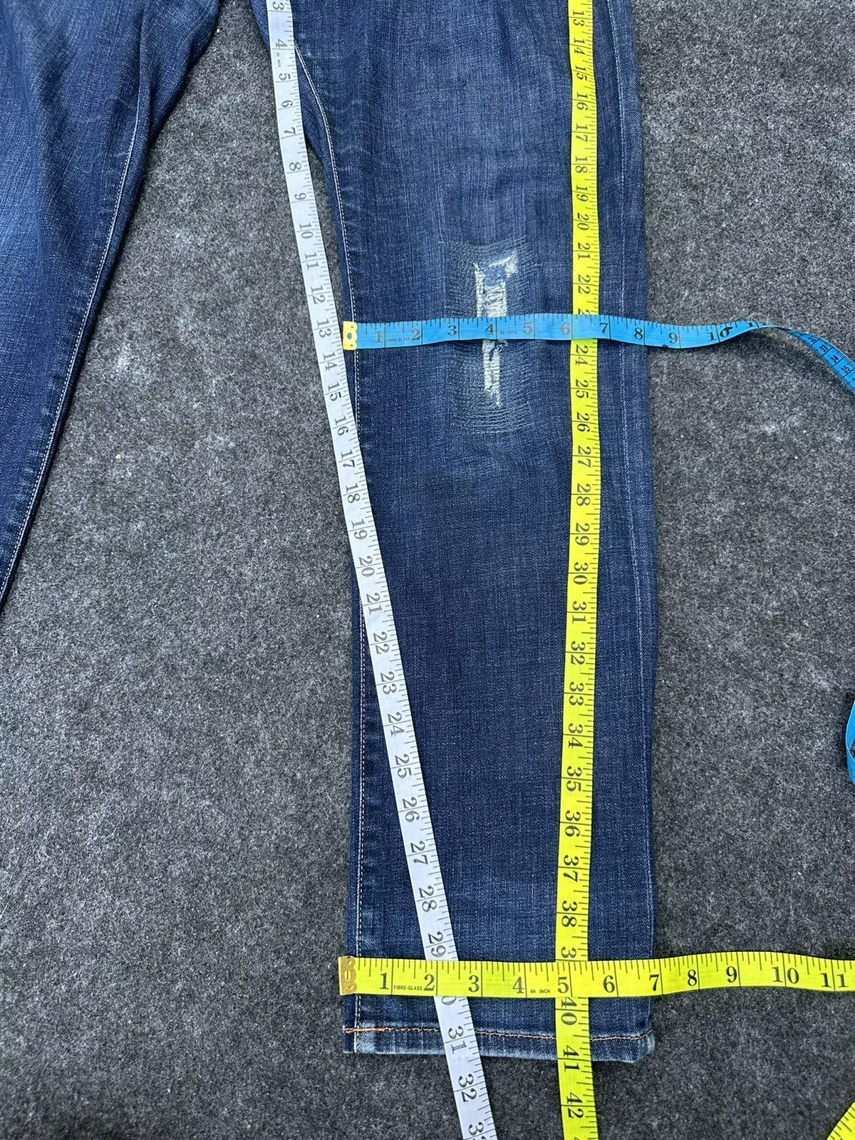 Tommy Hilfiger Denim Tommy Hilfiger Scanton Stretchable Denim Size 34 D13 Blue Streetwear