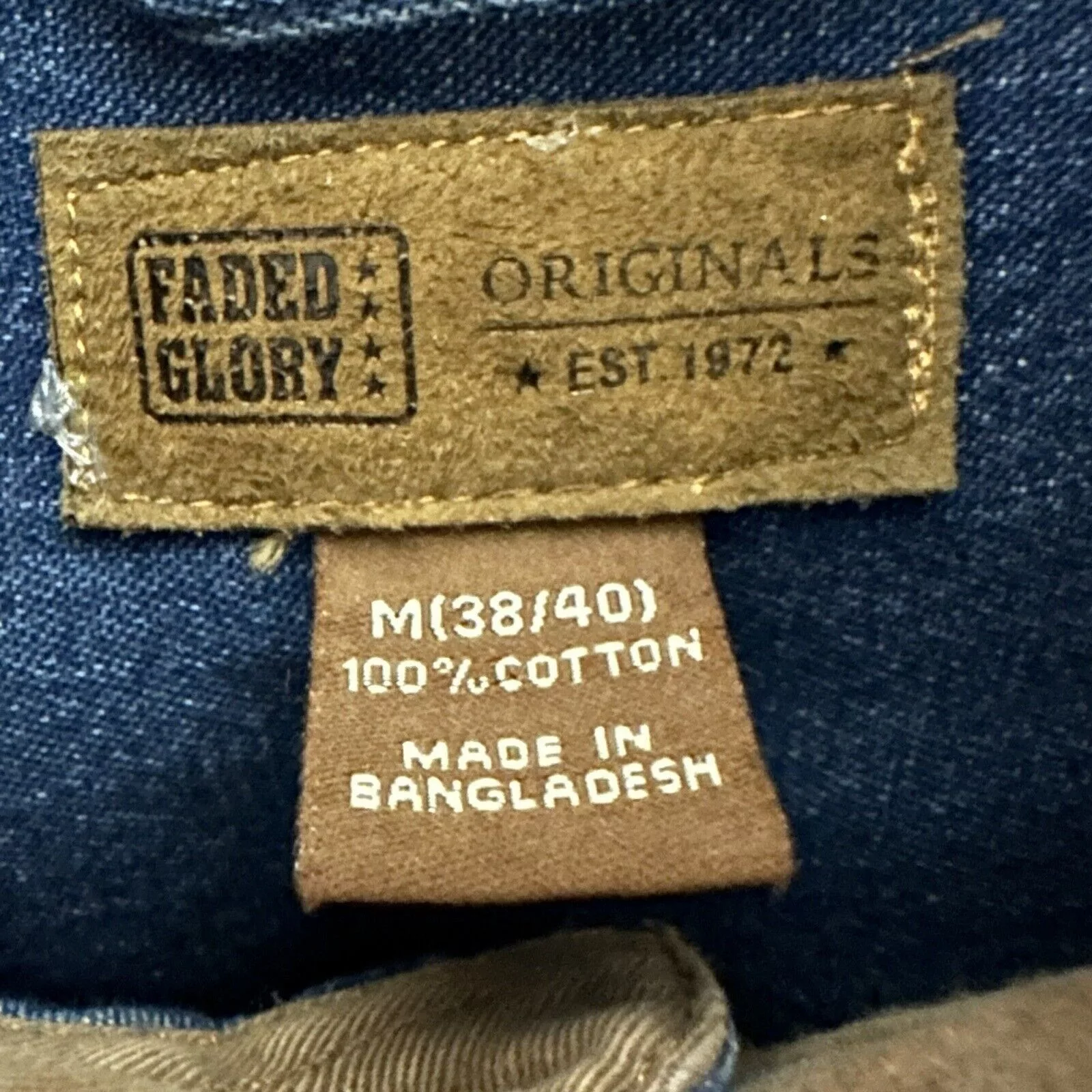 Faded Glory Shirts Button Ups Faded Glory Medium Denim Button Down Pocket Shirt Blue Jean