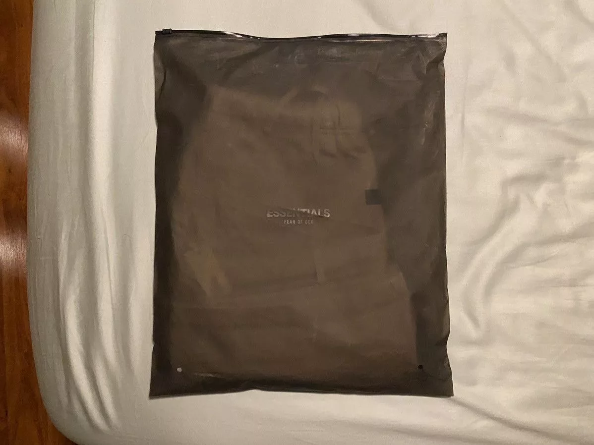 Essentials Shorts Essentials × Fear of God Essentials FOG Seal Shorts Size Small Gray