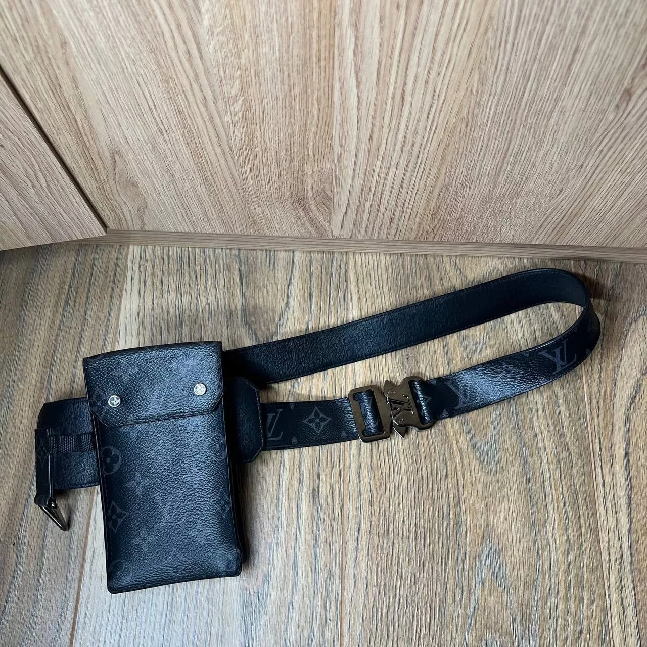 Louis Vuitton Belts Louis Vuitton utility pouch belt 35mm black