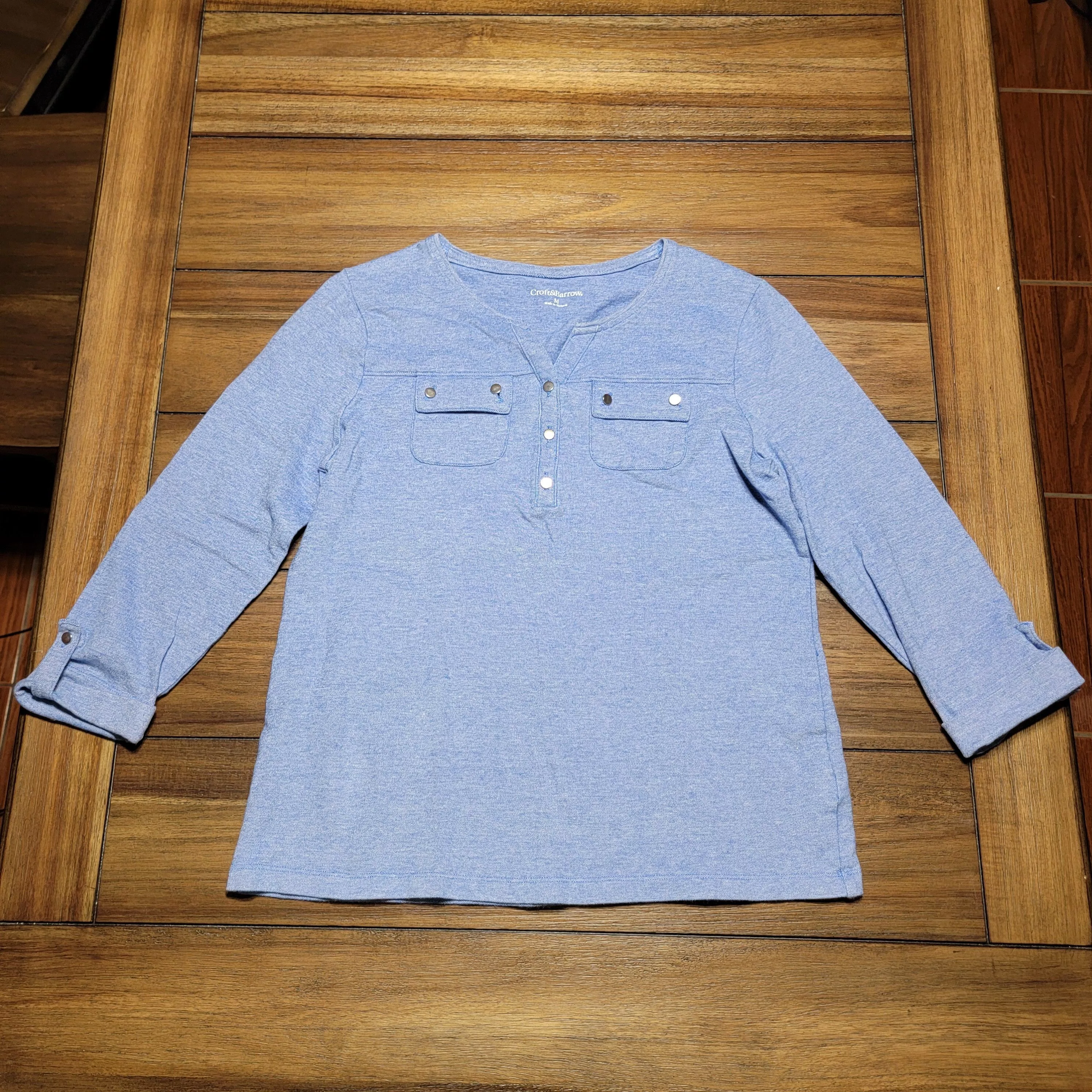 Croft & Barrow Blouses Croft & Barrow LS Quarter Button w/Pockets - Size Medium Blue