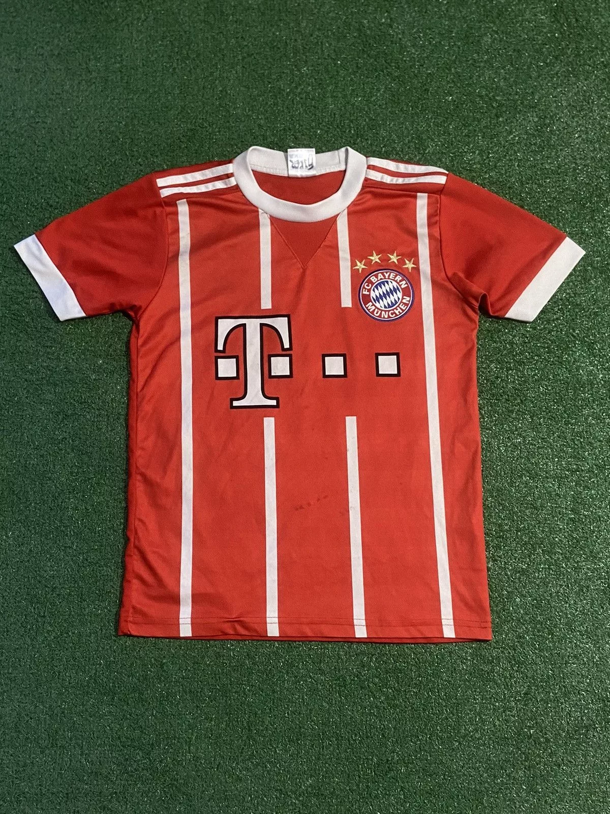 Other Jerseys Other Robert Lewandowski tshirt Jersey Red