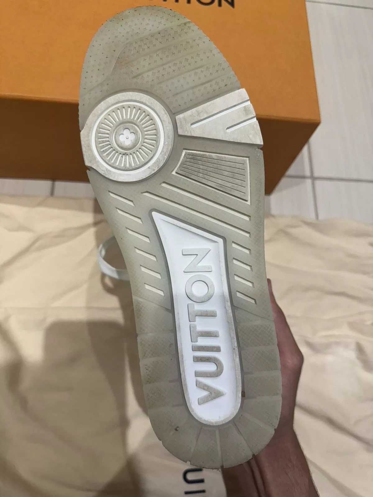 Louis Vuitton Low Top Sneakers Louis Vuitton White & Grey ‘LV Sneaker’