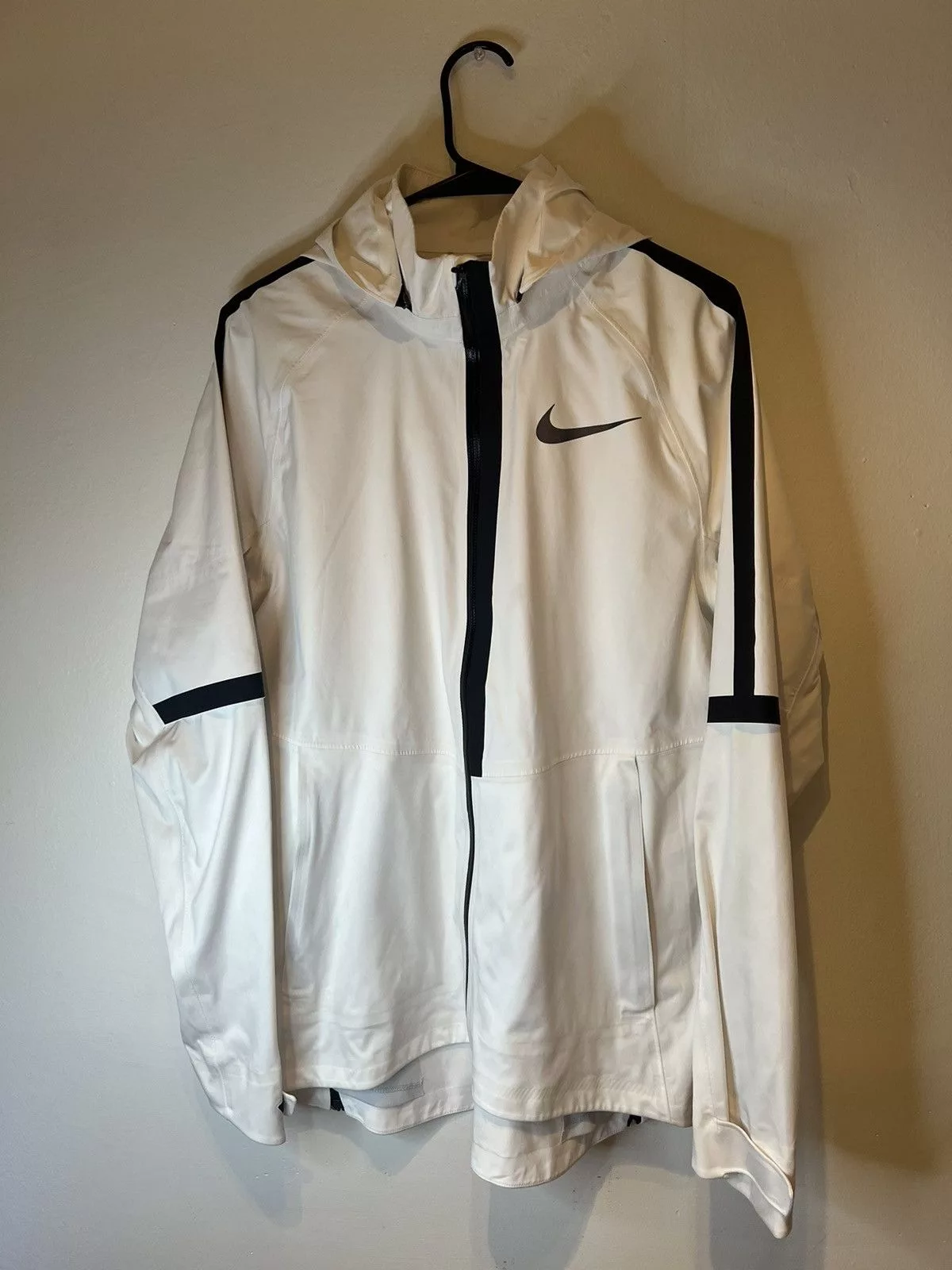 Nike Raincoats Nike Aeroshield Run Jacket With Hood Size Medium White