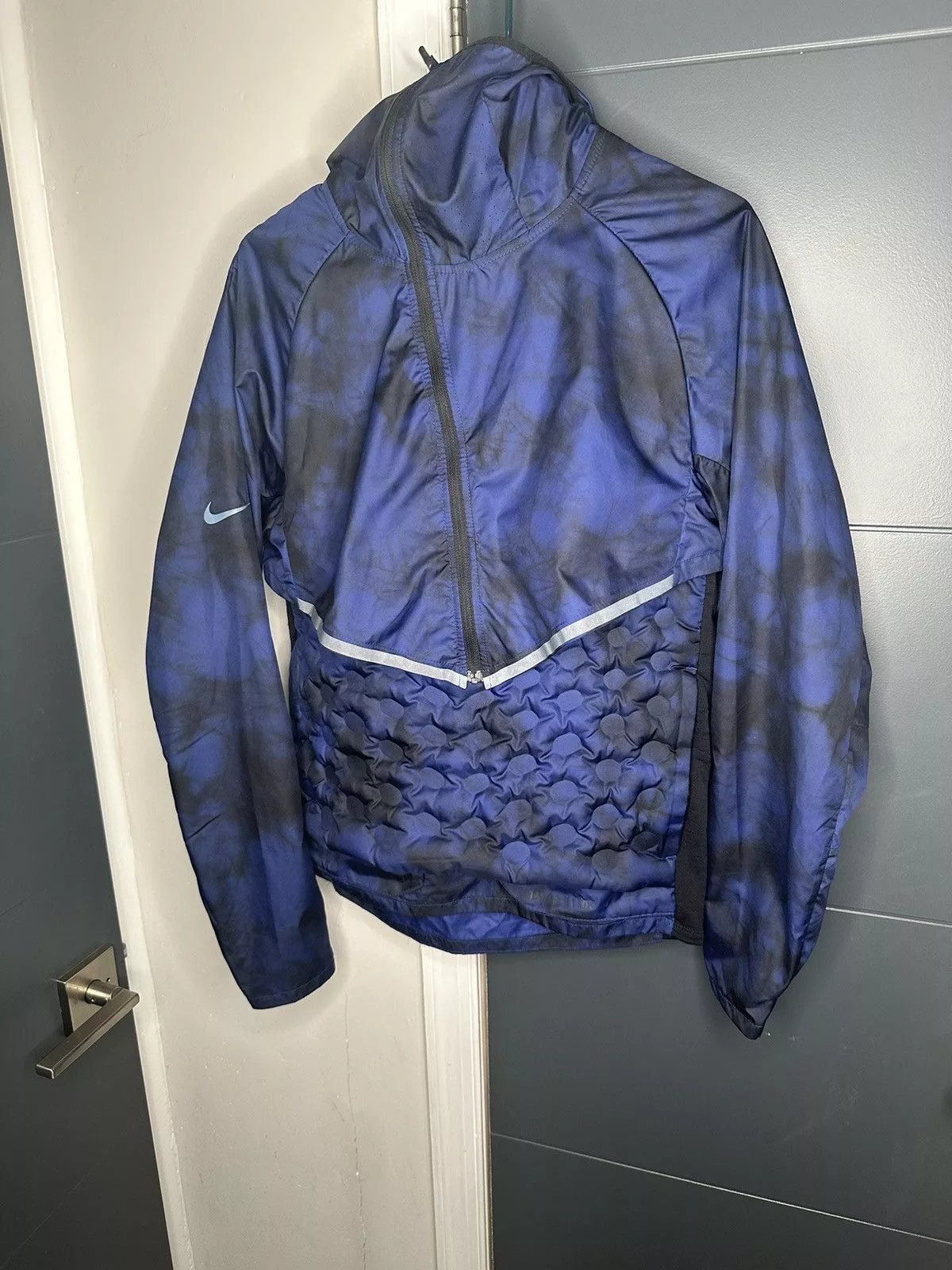 Nike Light Jackets Men’s Nike Aeroloft Running Jacket Blue