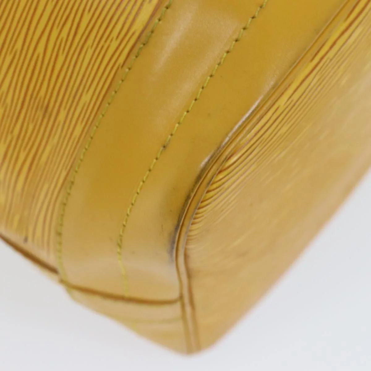 Louis Vuitton Shoulder Bags Louis Vuitton Noé shoulder Yellow