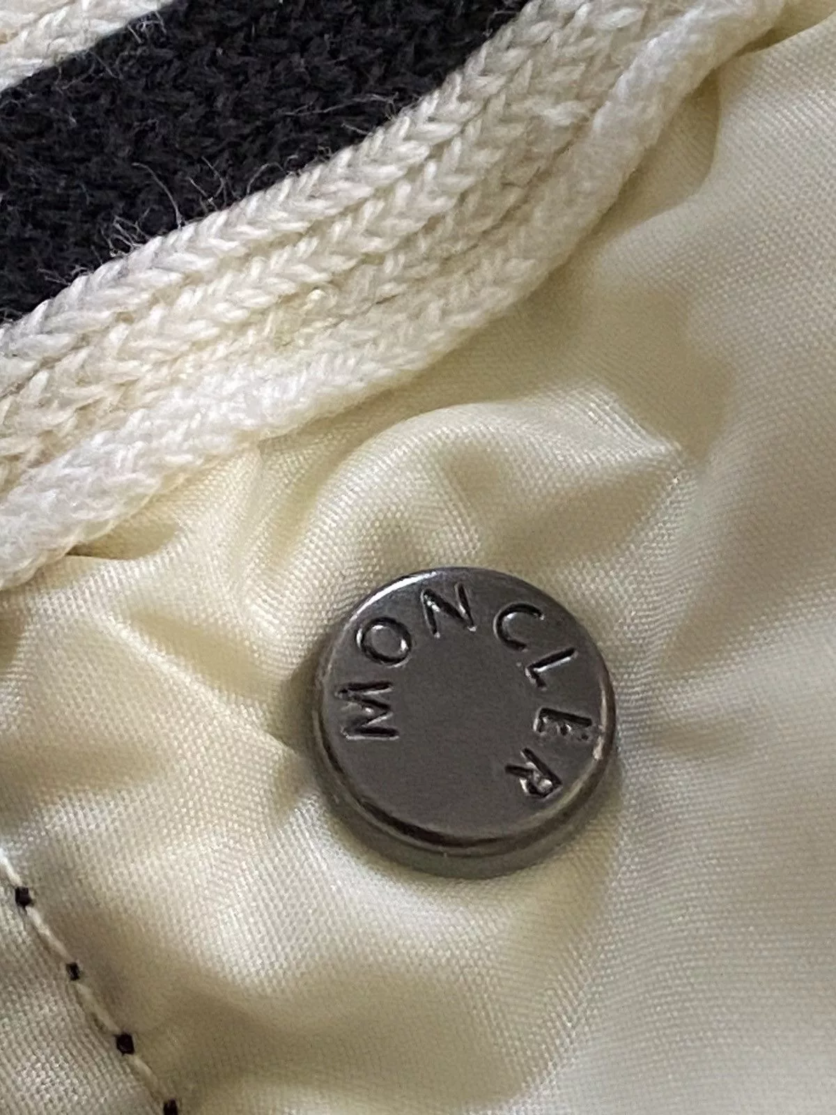 Moncler Miscellaneous Moncler Black Down Hood For Jacket