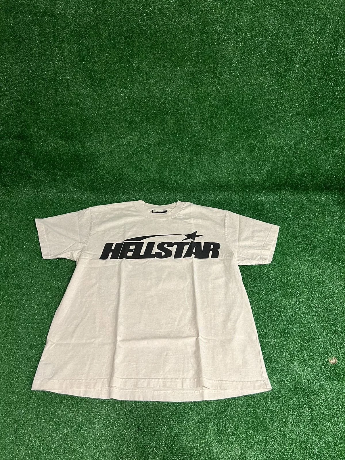 HELLSTAR Short Sleeve T Shirts Hellstar Classic T-Shirt White / L / Regular Print
