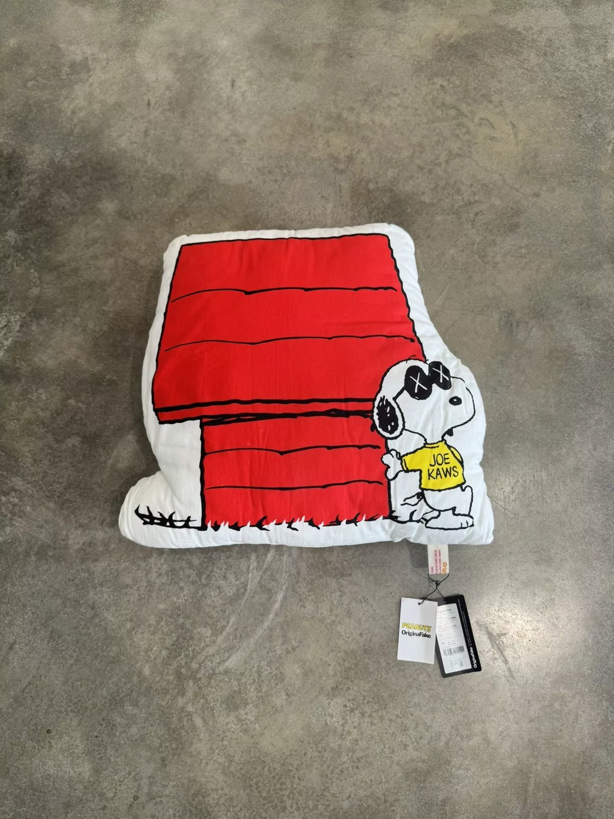 Kaws Miscellaneous Kaws × Original Fake × Peanuts OriginalFake x Kaws Peanuts Pillow Red