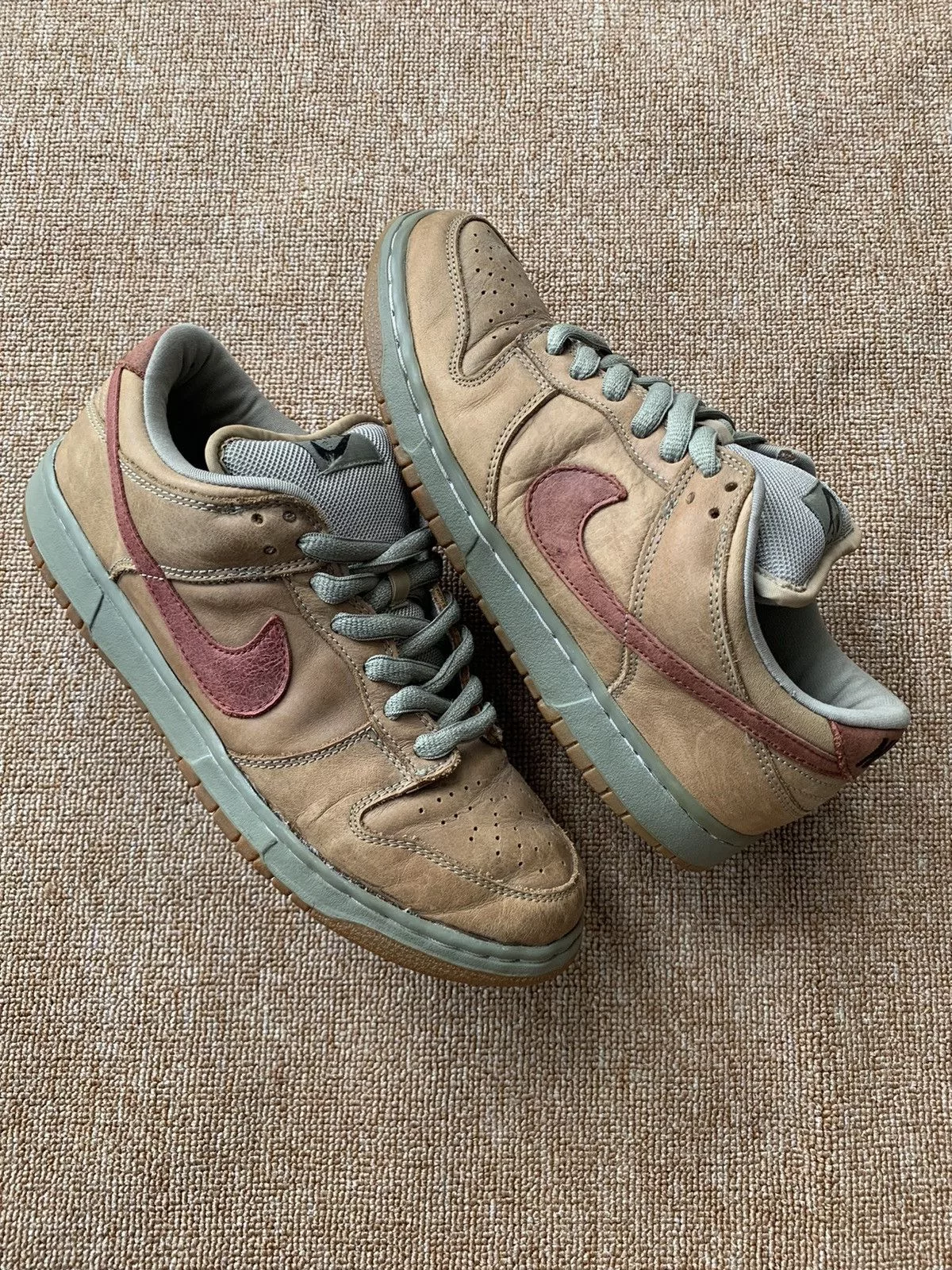 Nike Low Top Sneakers RARE! Nike Dunk Low Sb Grits Brown