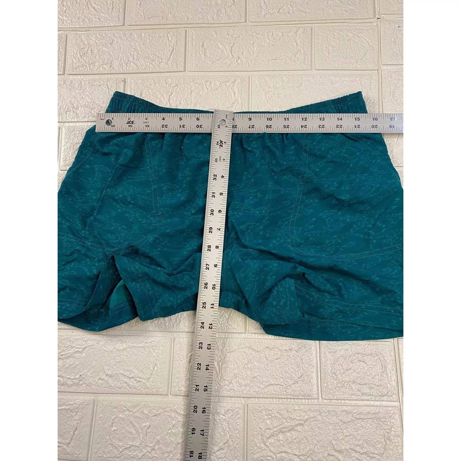 Columbia shorts Green