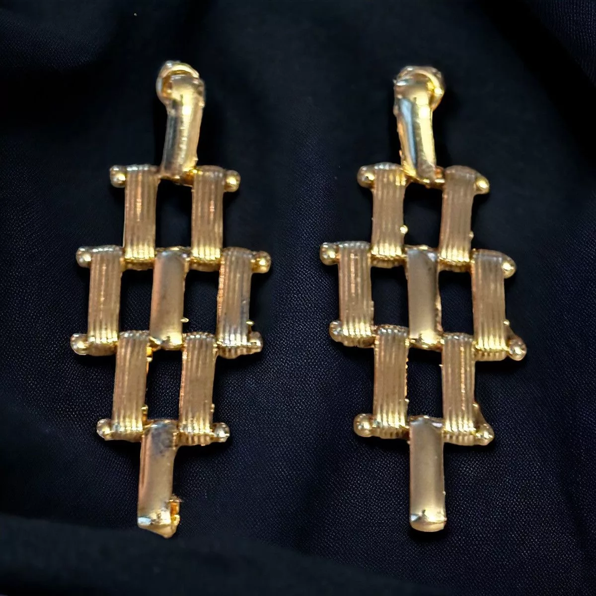 Other Earrings Other Hold tone basketweave dangle earrings Gold