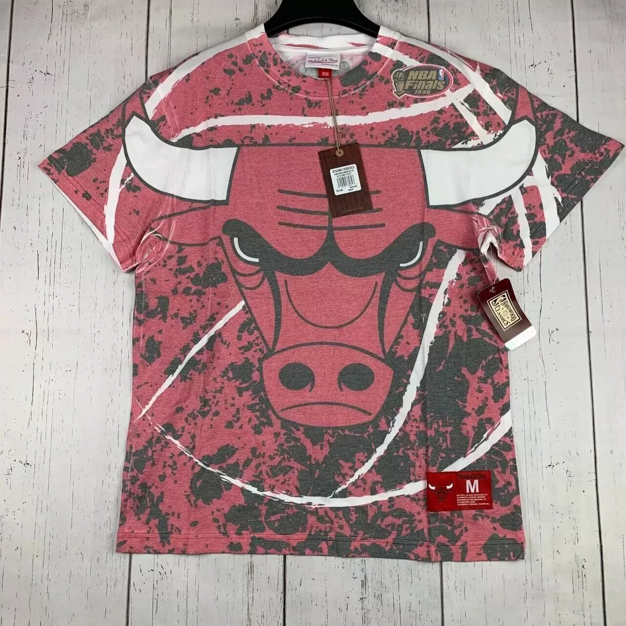 Mitchell & Ness Short Sleeve T Shirts Mitchell & Ness Chicago Bulls Medium Casual T-Shirt New Men Michael Jordan Red