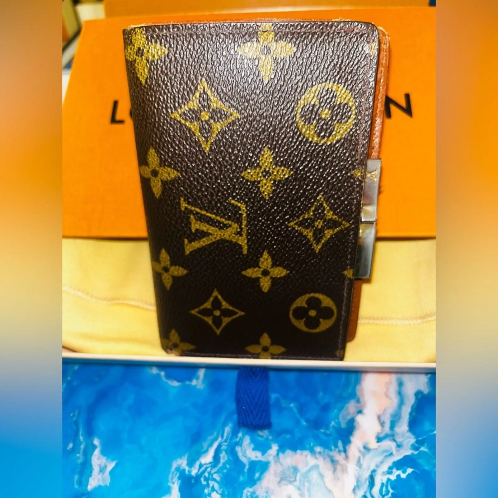 Louis Vuitton Wallets Louis Vuitton vintage monogram kiss lock wallet, GUC Brown