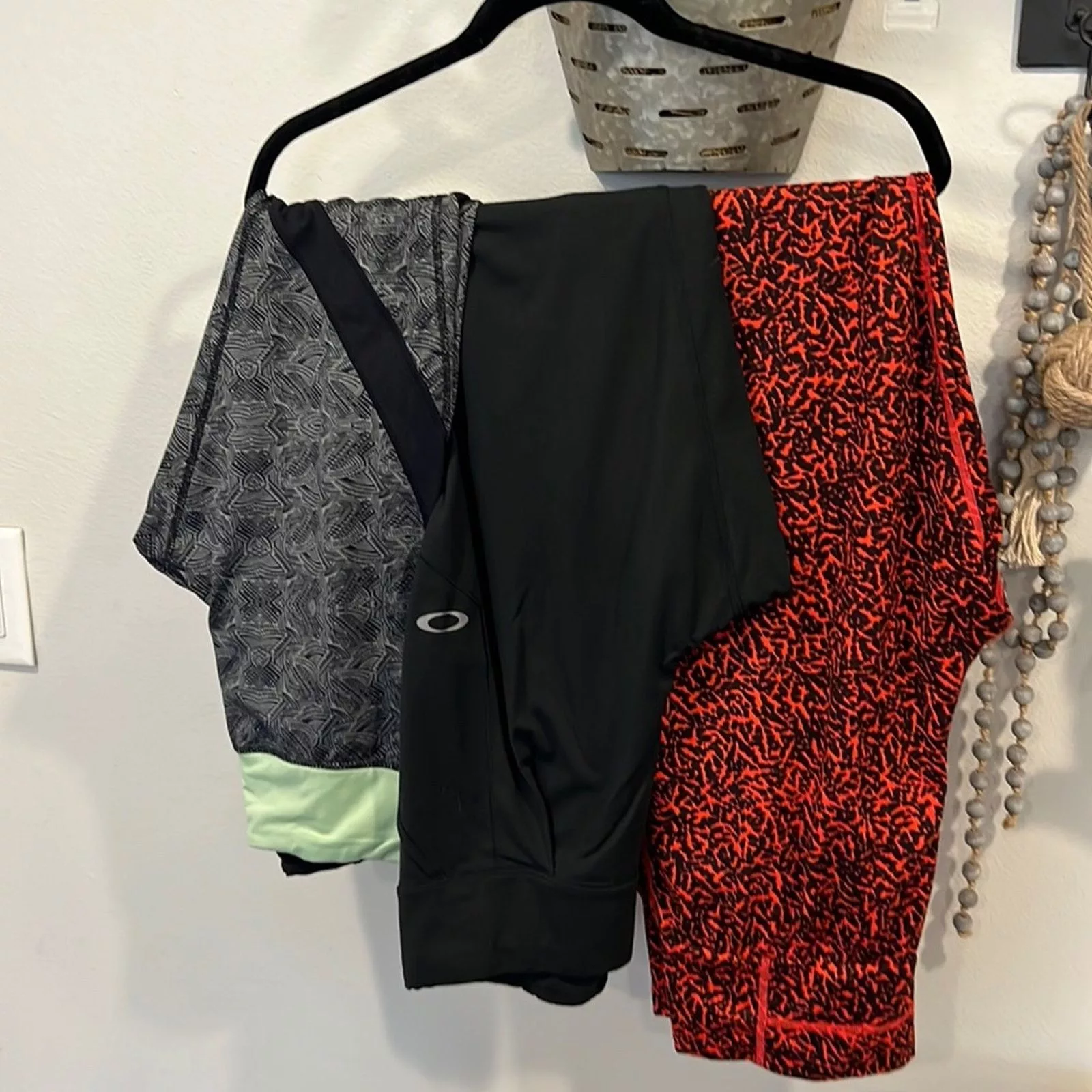 Under Armour Joggers Under Armour Jogger/capri athletic bundle - Under Amour, Oakley & Kyodan Multi