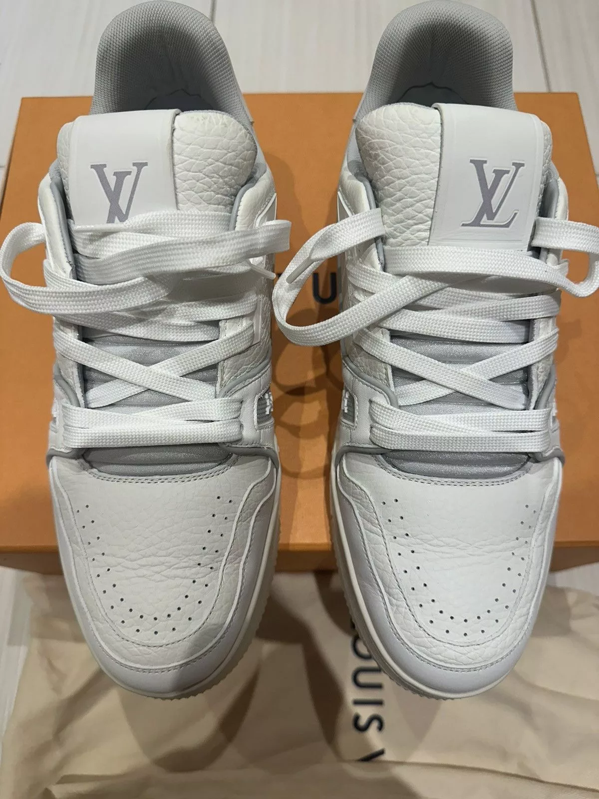 Louis Vuitton Low Top Sneakers Louis Vuitton White & Grey ‘LV Sneaker’