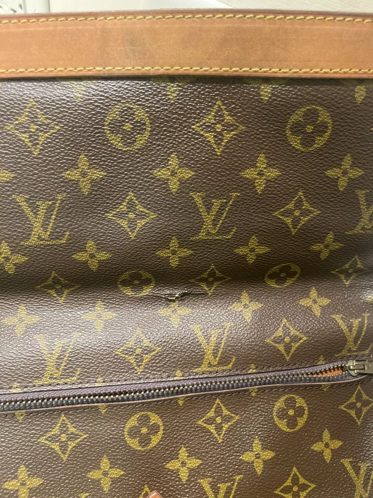Louis Vuitton Shoulder Bags 💎 Vintage Louis Vuitton Monogram Fold over large clutch Brown