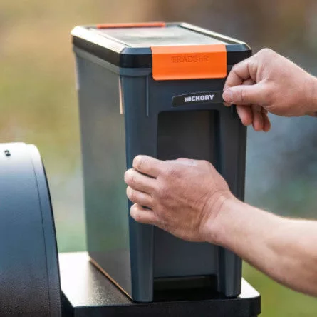 STAYDRY PELLET BIN AND LID
