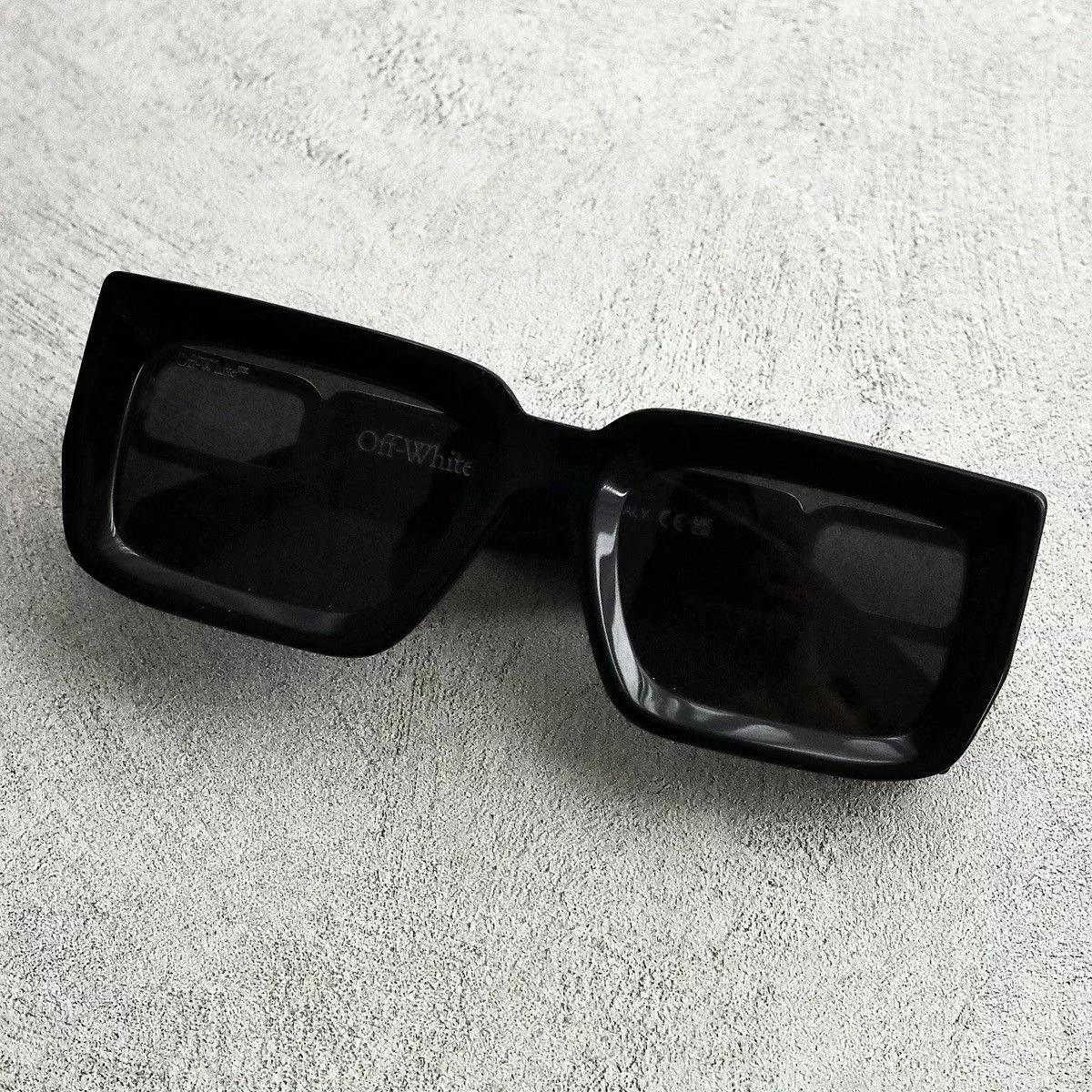 Off-White Sunglasses Off-White OFF WHITE BOSTON SUNGLASSES Black