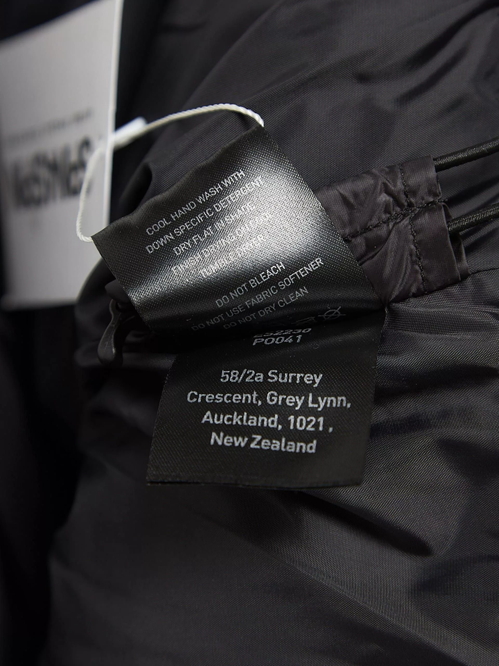 Entire Studios Parkas Entire Studios Black Cropped Polyamide Puffer Jacket