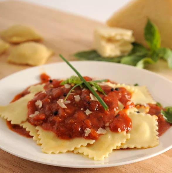 Ravioli Maker with Press
