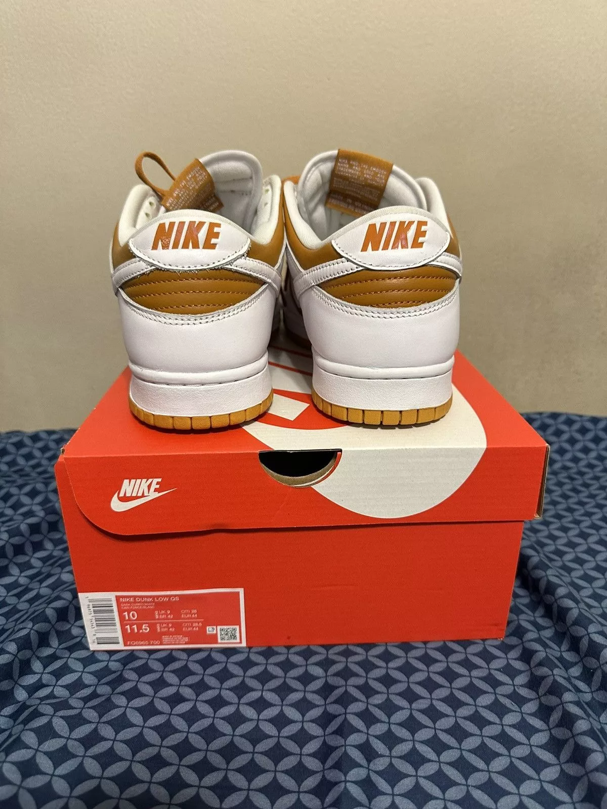 Nike Low Top Sneakers Nike Dunk Low Light Curry Brown