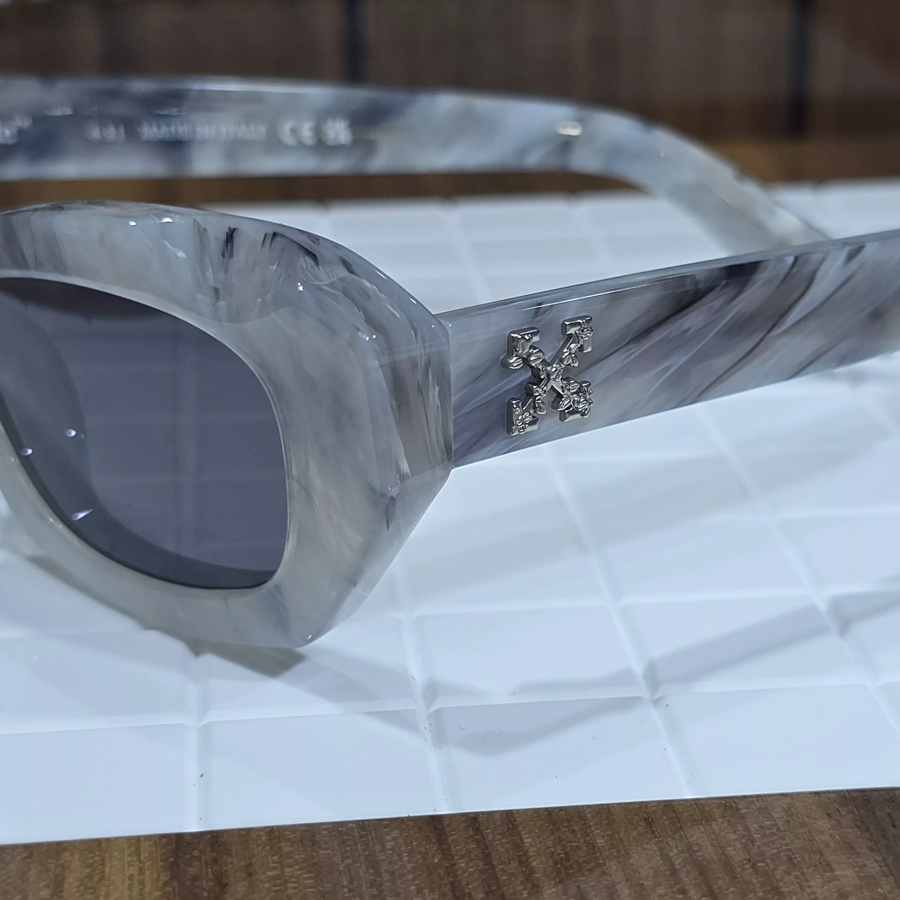 Off-White Sunglasses Off-White OFF WHITE Marble-effect Sunglasses Multi