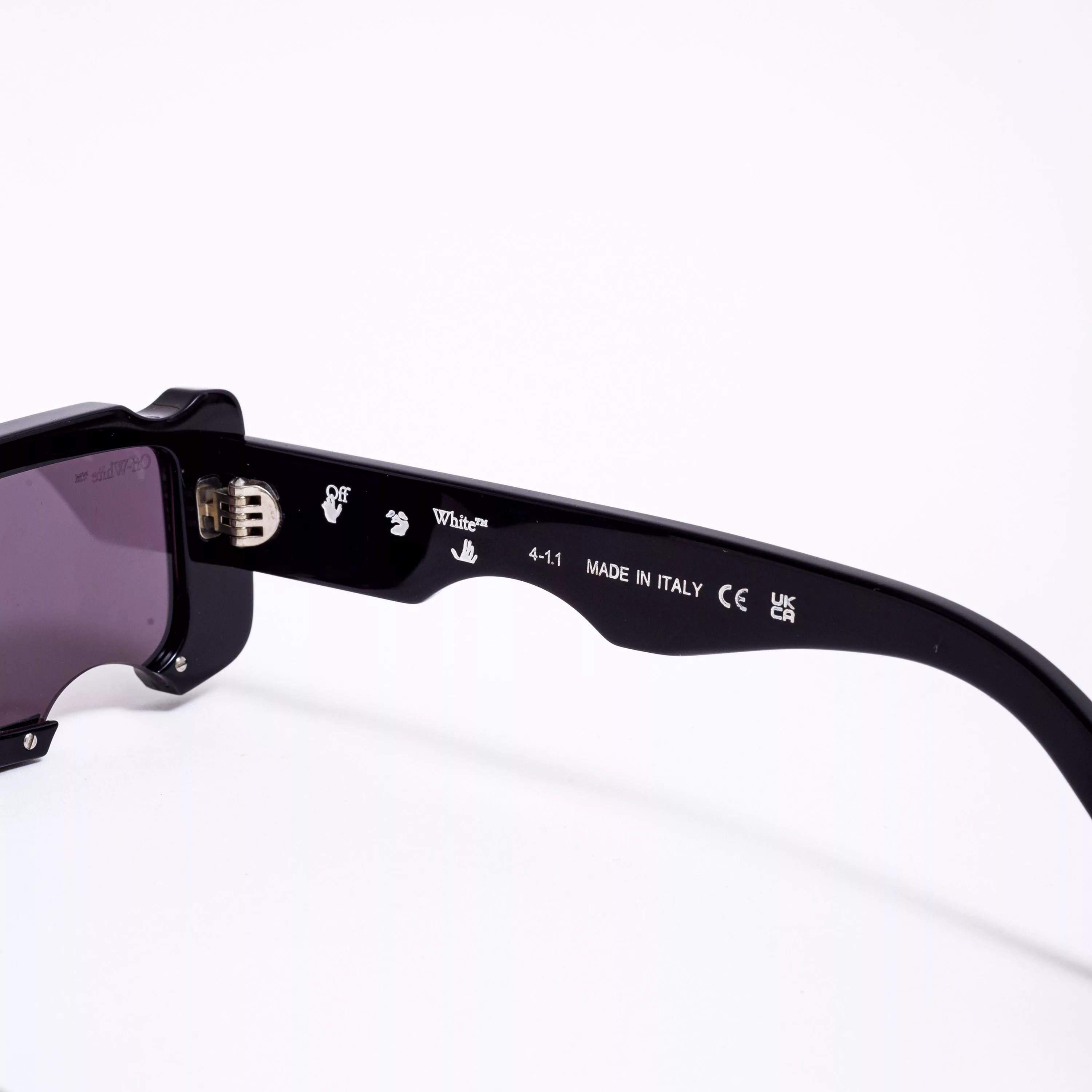 Off-White Sunglasses Off-White OFF WHITE Cady Cut-Out Rectangular-Frame Sunglasses Black
