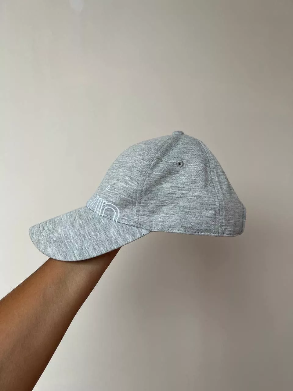 Calvin Klein Glasses Calvin Klein cap Gray