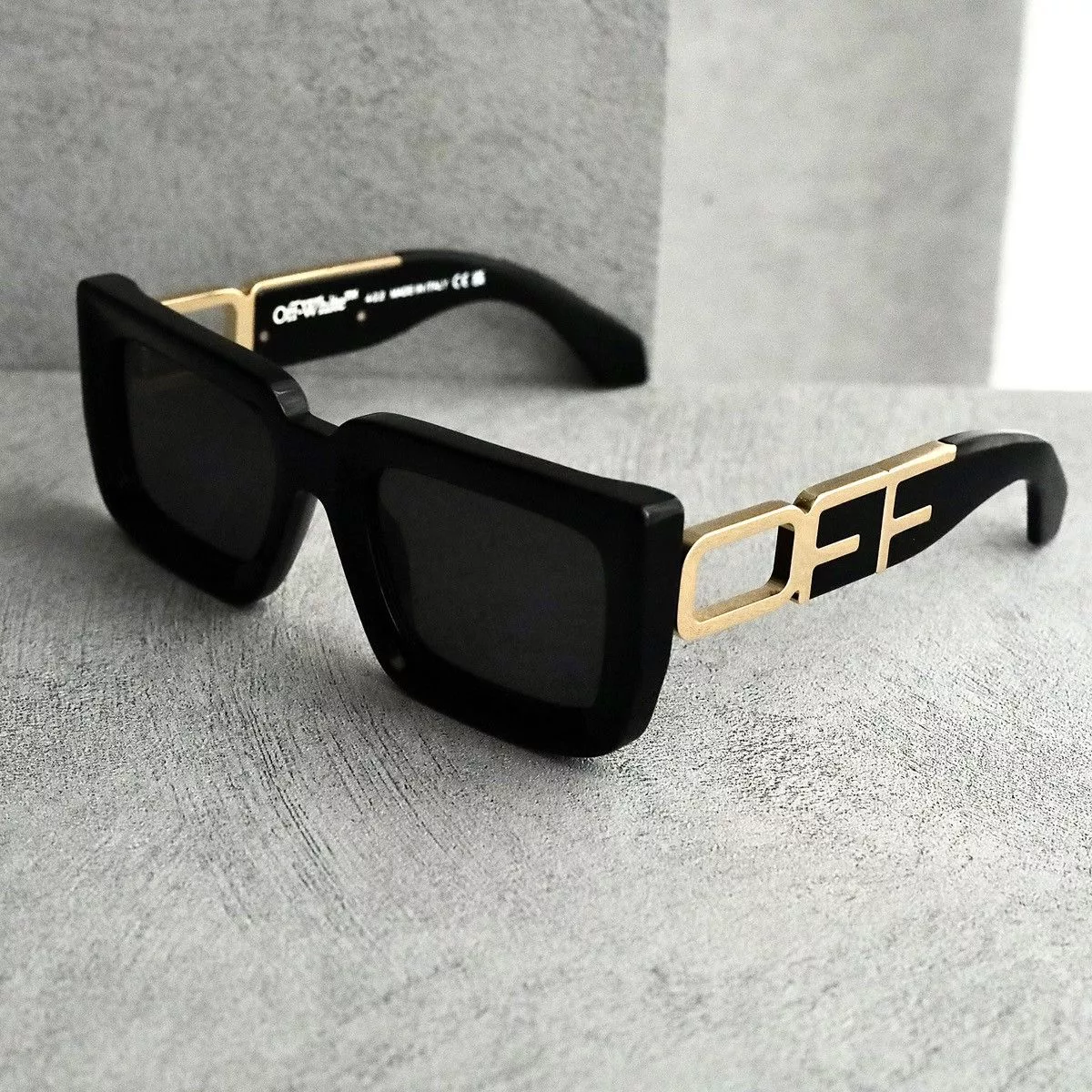 Off-White Sunglasses Off-White OFF WHITE BOSTON SUNGLASSES Black